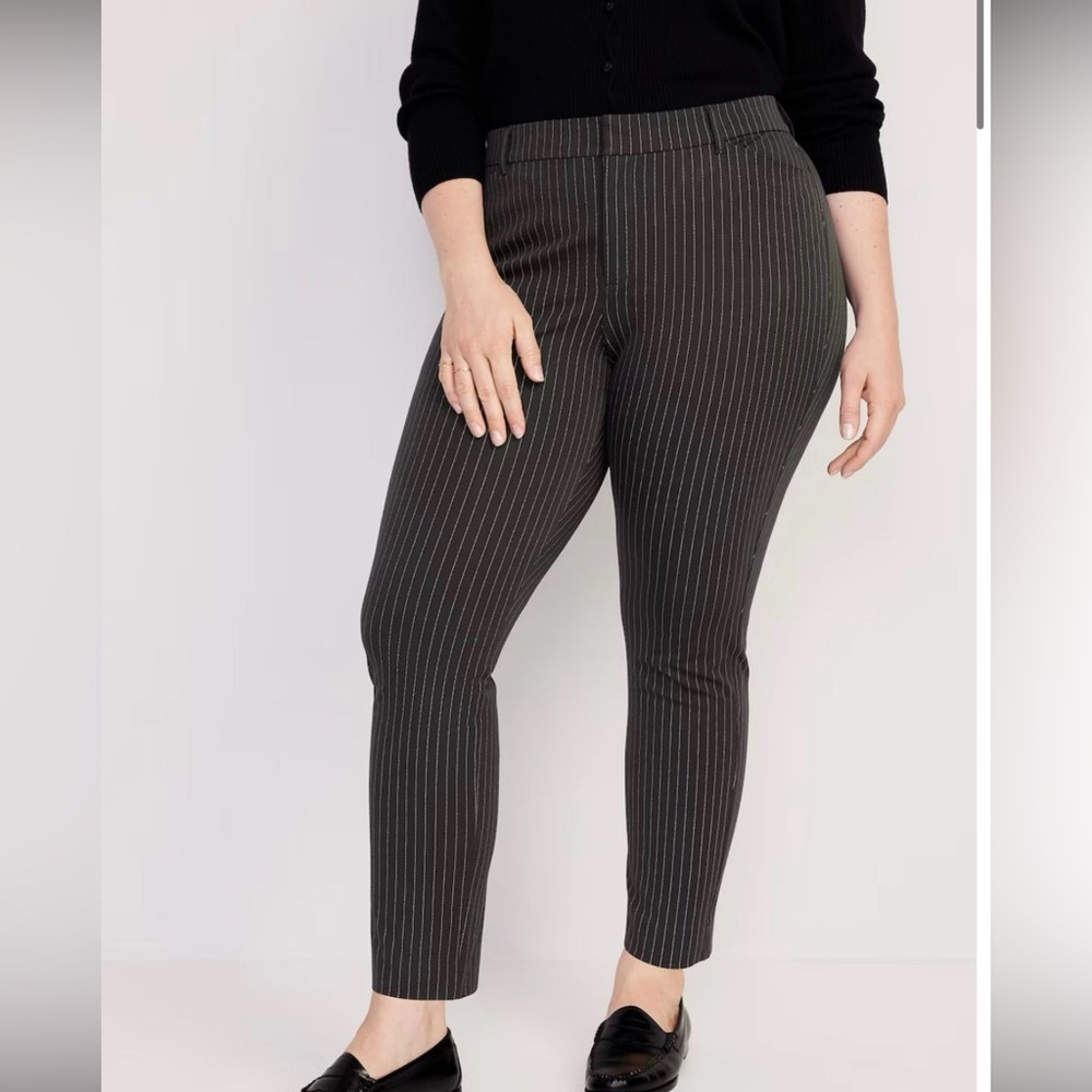 Old Navy Black Pinstripe Pixie Pants